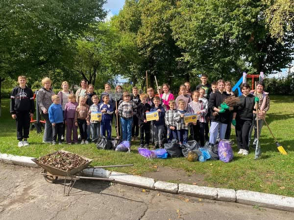 ХАЙ НЕБО БУДЕ МИРНИМ А УКРАЇНА ЧИСТОЮ!